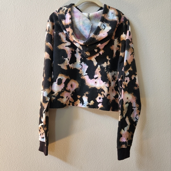 NWT Wild Fable Black Multi-Color Reverse Tie-Dye Cropped Hoodie Sweatshi… - Picture 4 of 7